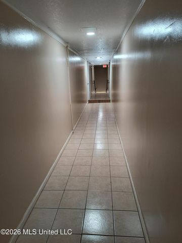 1956 E Pass Road, Gulfport, MS 39507