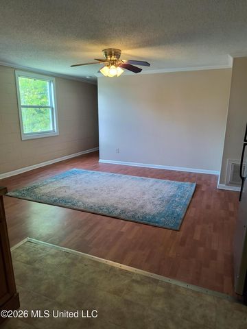 1956 E Pass Road, Gulfport, MS 39507