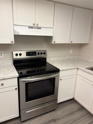 7081 BALBOA DRIVE 7081, Orlando, FL 32818