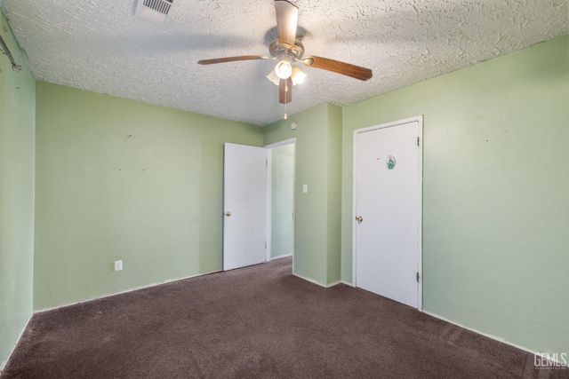 923 Townsley Avenue, Bakersfield, CA 93304