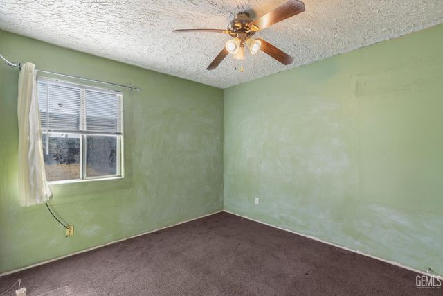 923 Townsley Avenue, Bakersfield, CA 93304