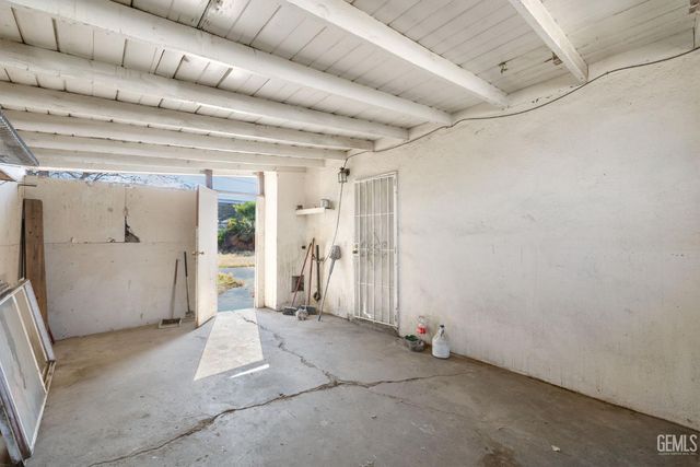 923 Townsley Avenue, Bakersfield, CA 93304