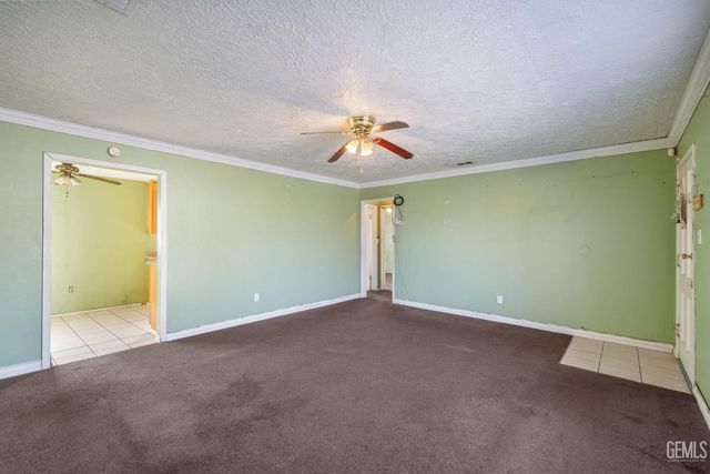 923 Townsley Avenue, Bakersfield, CA 93304