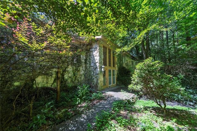 3548 Club NW Drive, Kennesaw, GA 30144