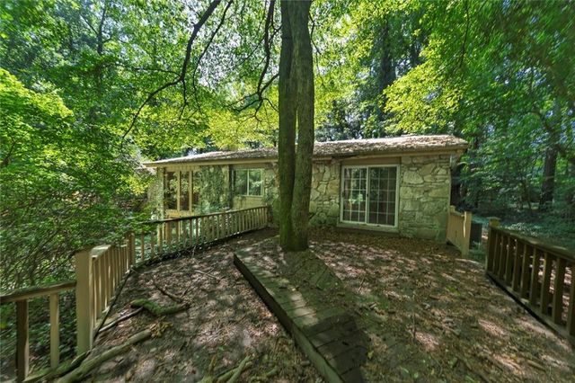 3548 Club NW Drive, Kennesaw, GA 30144