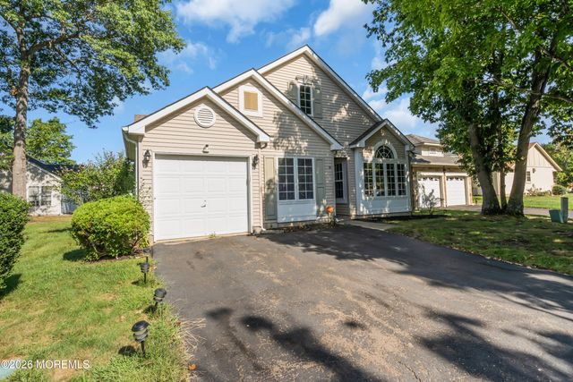 21 S Baker Drive, Jackson, NJ 08527