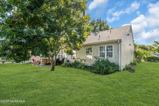 21 S Baker Drive, Jackson, NJ 08527