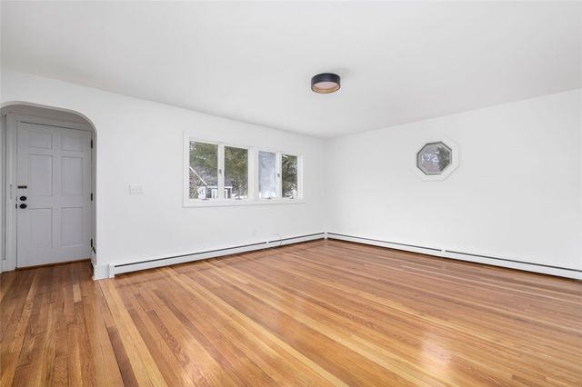 5 Woodland Avenue, Coventry, RI 02816