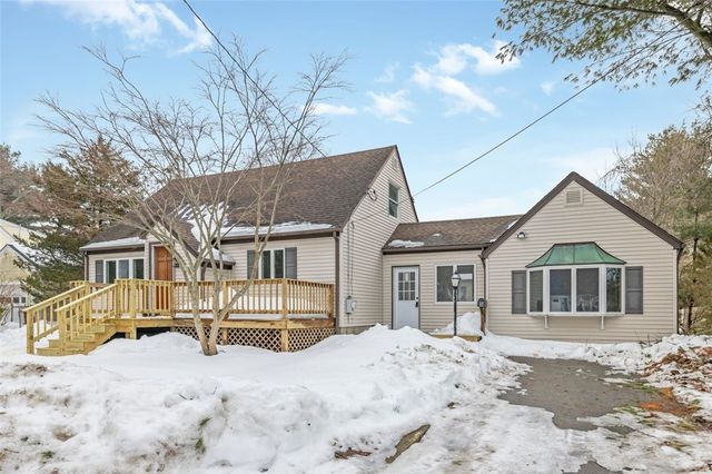 5 Woodland Avenue, Coventry, RI 02816