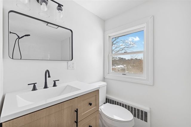 5 Woodland Avenue, Coventry, RI 02816