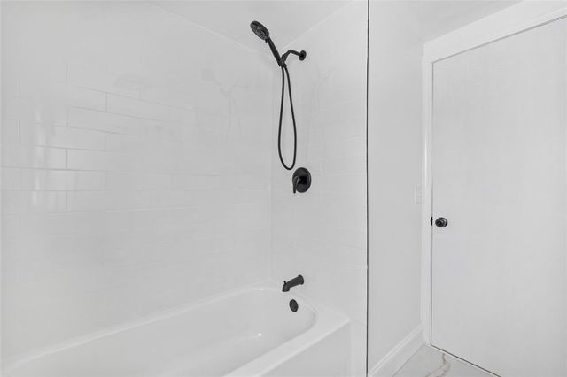 5 Woodland Avenue, Coventry, RI 02816