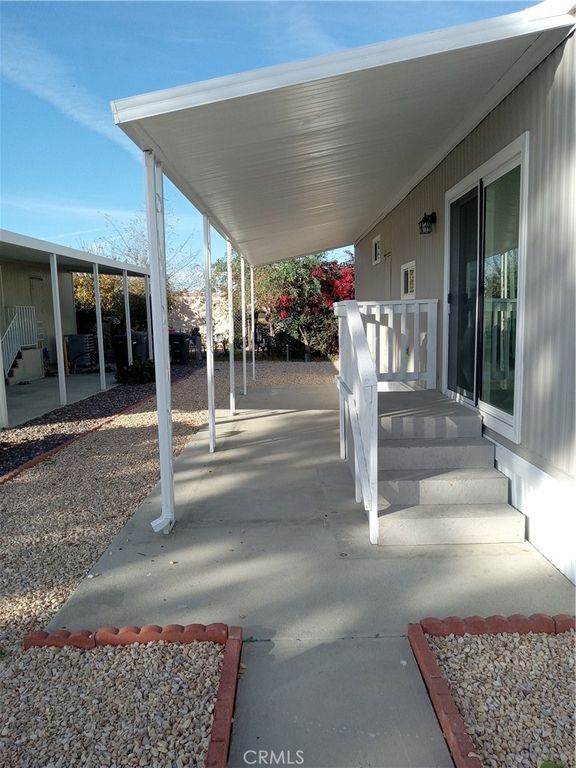 Image 2 of property listing at 1600 S San Jacinto Avenue 15, San Jacinto, CA 92583