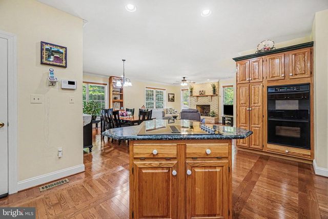 1905 CHRISTOPHER PL, Harrisburg, PA 17110