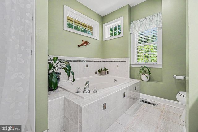 1905 CHRISTOPHER PL, Harrisburg, PA 17110