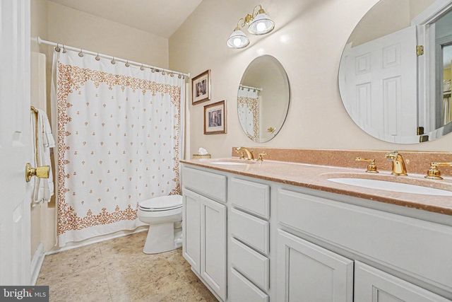 1905 CHRISTOPHER PL, Harrisburg, PA 17110