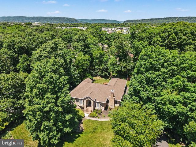 1905 CHRISTOPHER PL, Harrisburg, PA 17110