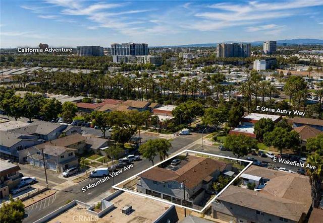 306 E Wakefield, Anaheim, CA 92802