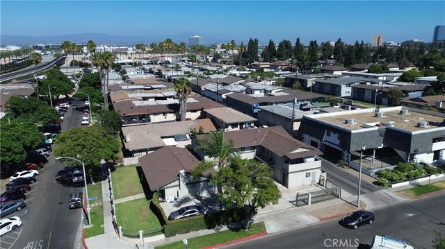 306 E Wakefield, Anaheim, CA 92802
