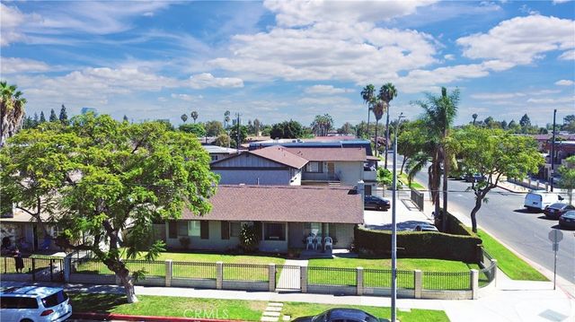 306 E Wakefield, Anaheim, CA 92802