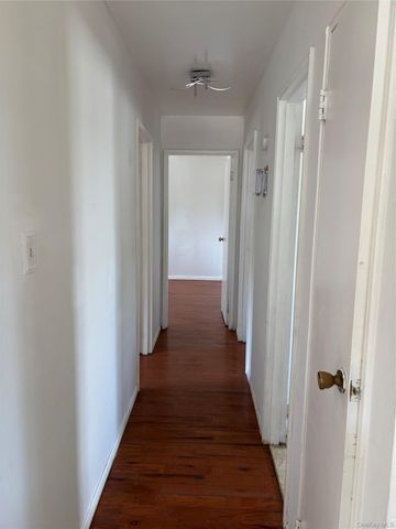 2 Musette Place, Amityville, NY 11701