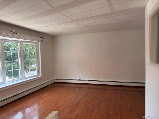 2 Musette Place, Amityville, NY 11701