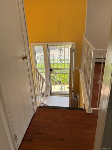 2 Musette Place, Amityville, NY 11701