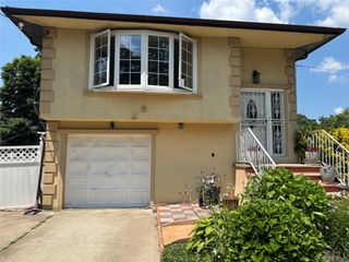 2 Musette Place, Amityville, NY 11701