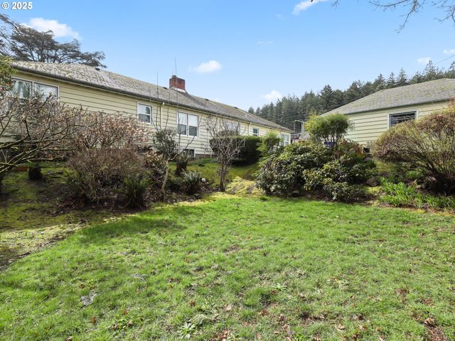 -1 Se MADISON St, Portland, OR 97215