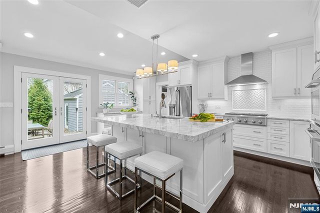 46 Sussex Road, Tenafly, NJ 07670