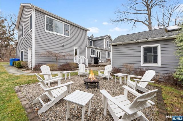 46 Sussex Road, Tenafly, NJ 07670