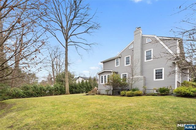 46 Sussex Road, Tenafly, NJ 07670