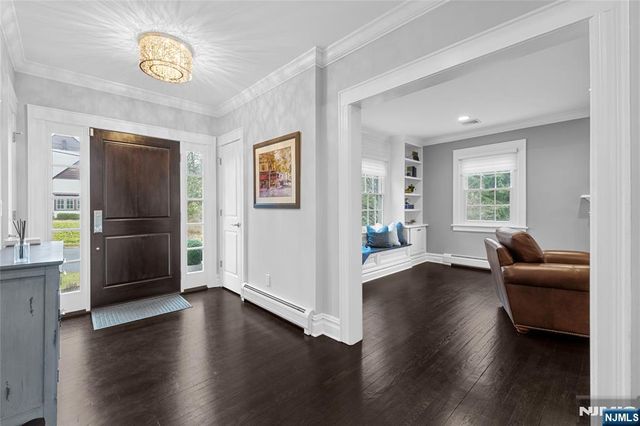 46 Sussex Road, Tenafly, NJ 07670