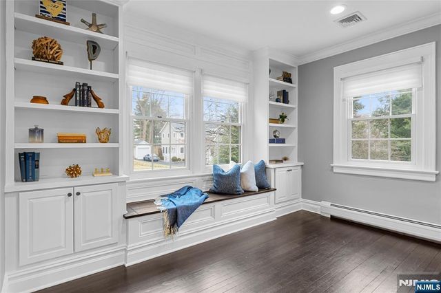 46 Sussex Road, Tenafly, NJ 07670