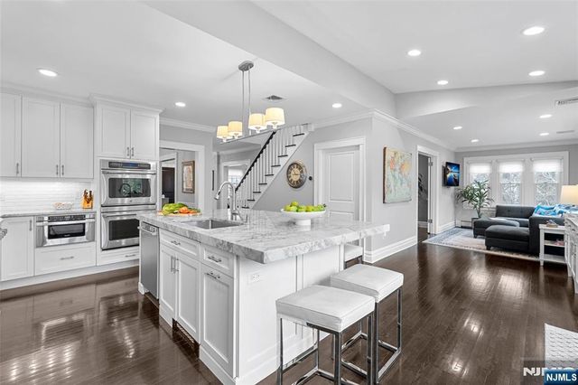 46 Sussex Road, Tenafly, NJ 07670