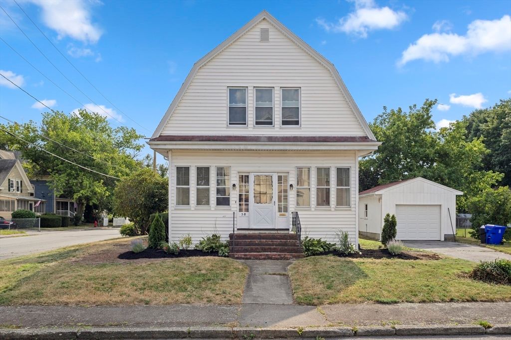 58 Ashland St, Taunton, MA 02780