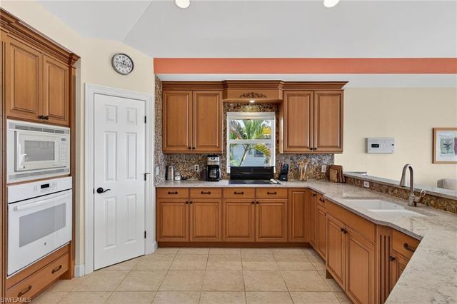 785 Birdie View PT, Sanibel, FL 33957