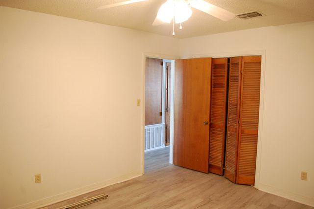 1931 Alfred Lane, Bossier City, LA 71112