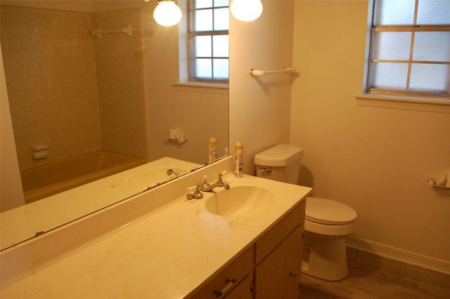 1931 Alfred Lane, Bossier City, LA 71112