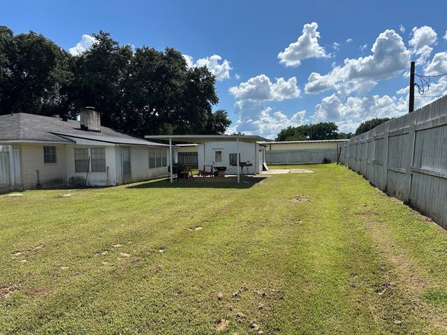 1931 Alfred Lane, Bossier City, LA 71112