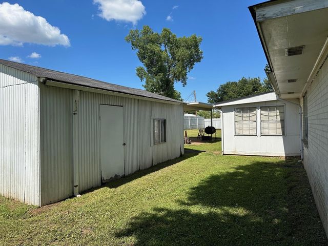 1931 Alfred Lane, Bossier City, LA 71112