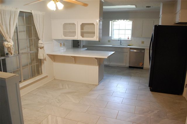 1931 Alfred Lane, Bossier City, LA 71112