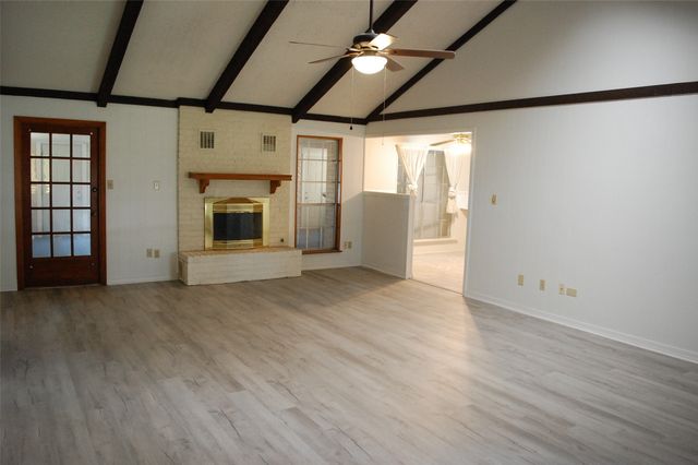 1931 Alfred Lane, Bossier City, LA 71112