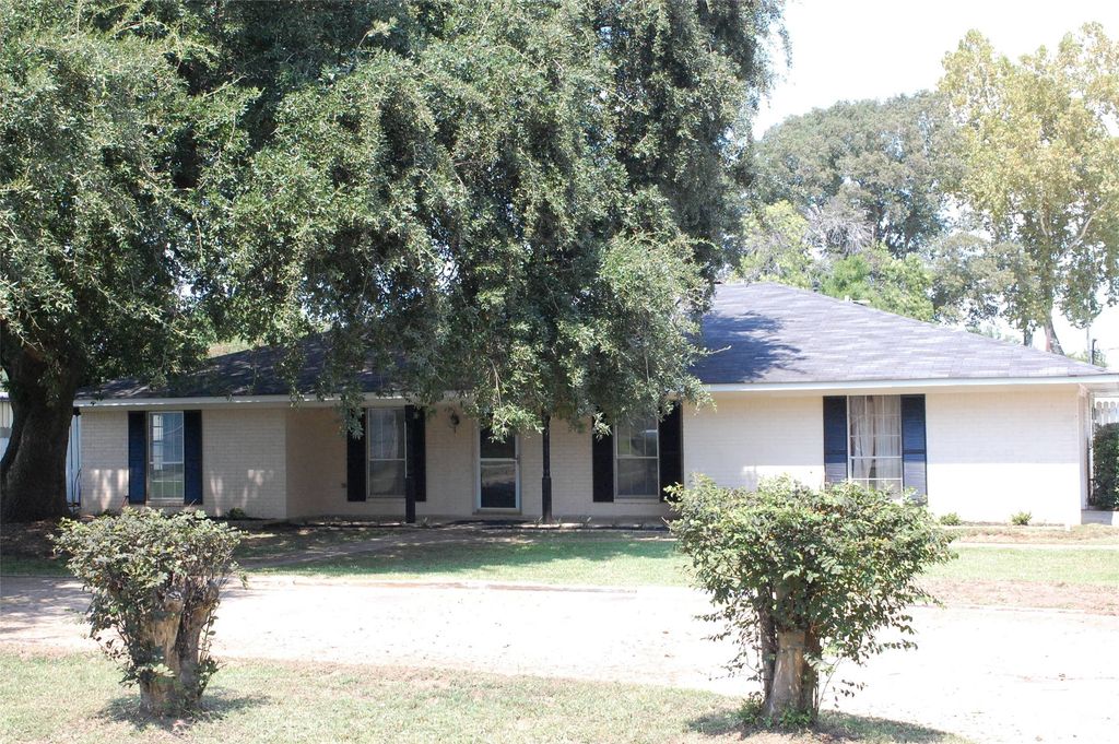 1931 Alfred Lane, Bossier City, LA 71112