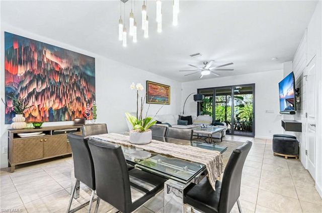 13045 Pembroke DR, Naples, FL 34105