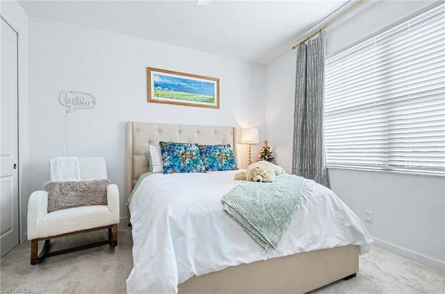 13045 Pembroke DR, Naples, FL 34105