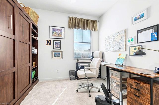 13045 Pembroke DR, Naples, FL 34105