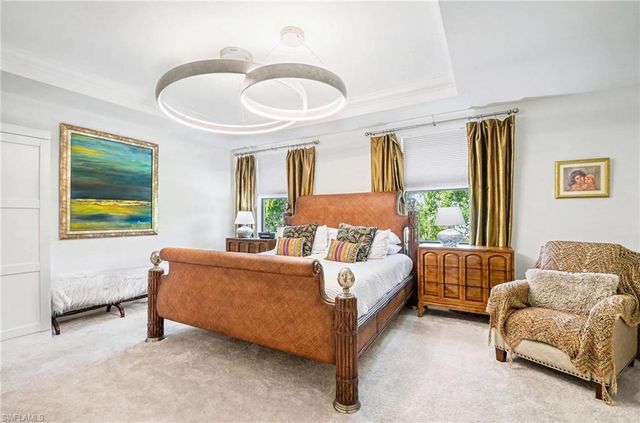 13045 Pembroke DR, Naples, FL 34105