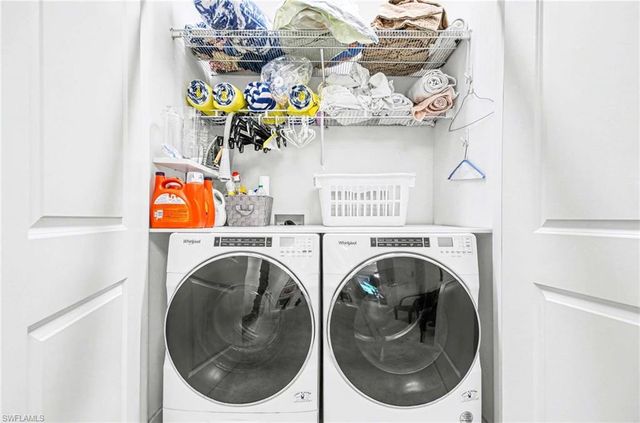 13045 Pembroke DR, Naples, FL 34105