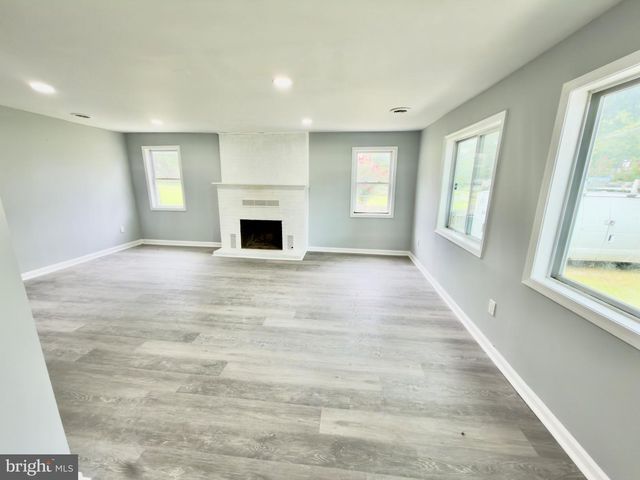 1509 AIRPORT LN, Accokeek, MD 20607