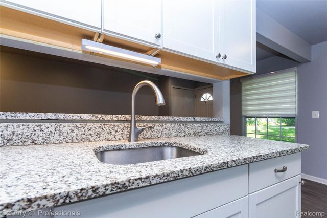 2650 Fenwick Court, Ann Arbor, MI 48104
